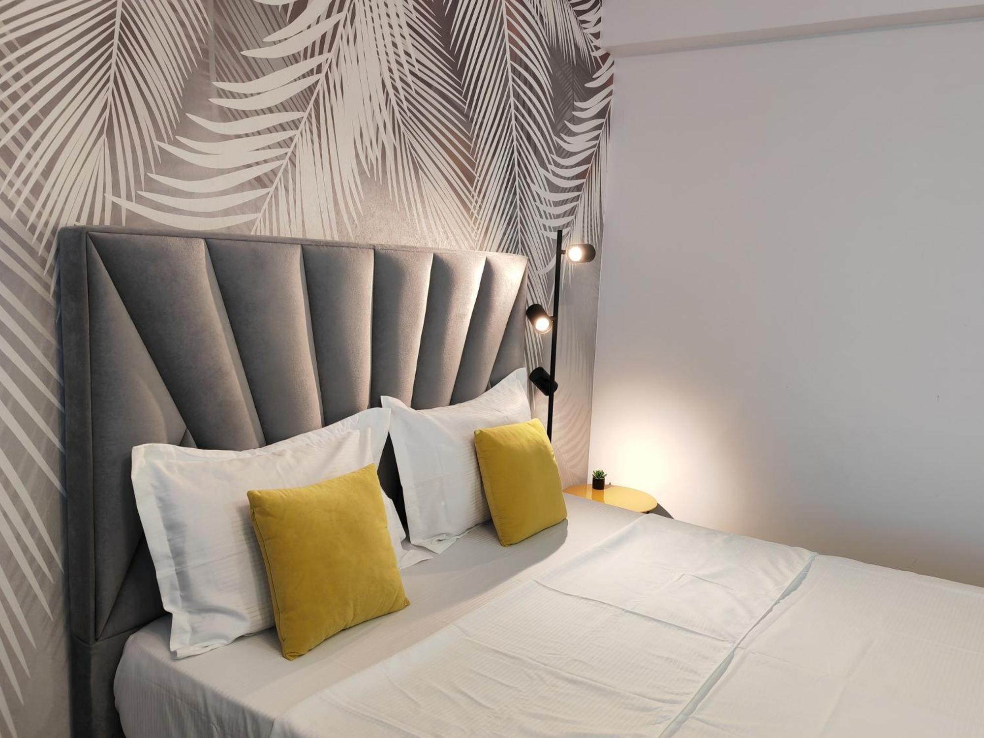 Sunset Bucharest Rebreanu Apartment ภายนอก รูปภาพ